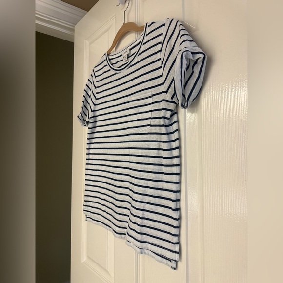 J.Crew Blue & White Pocket Tee - Size XS - Picture 2 of 3